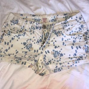 Cute floral Jean shorts